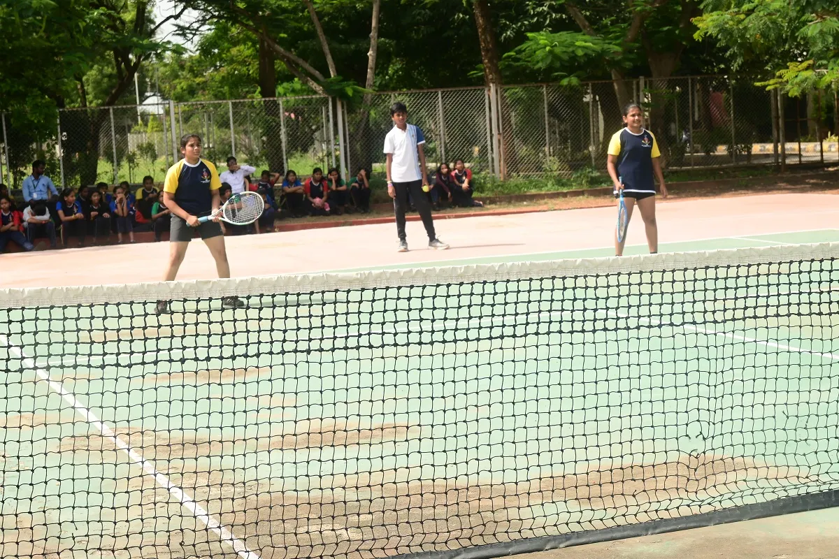 Inter-House-lawn-tennis-girls-competition